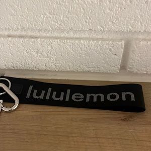 NWT Never Lost Keychain black